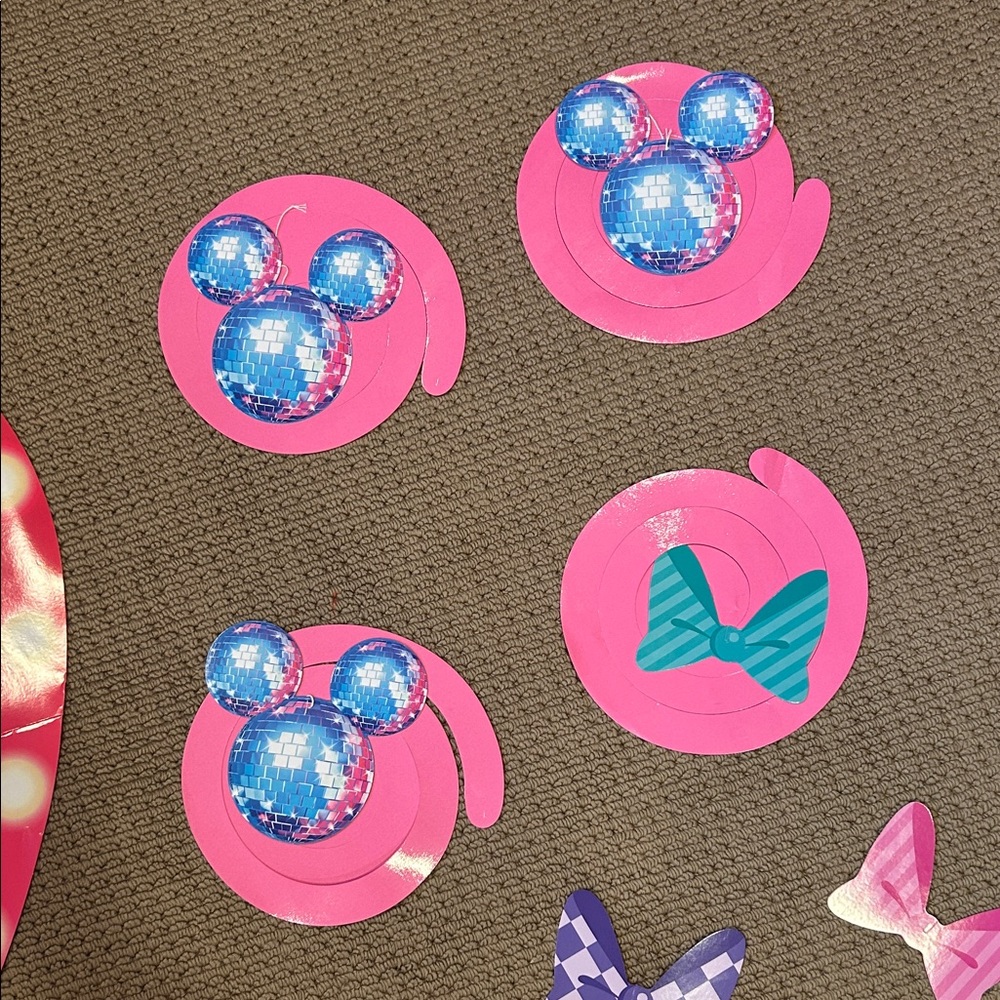 Disney 16pc Minnie Mouse Party Decor - Pink and Purple - Picture 6 of 8